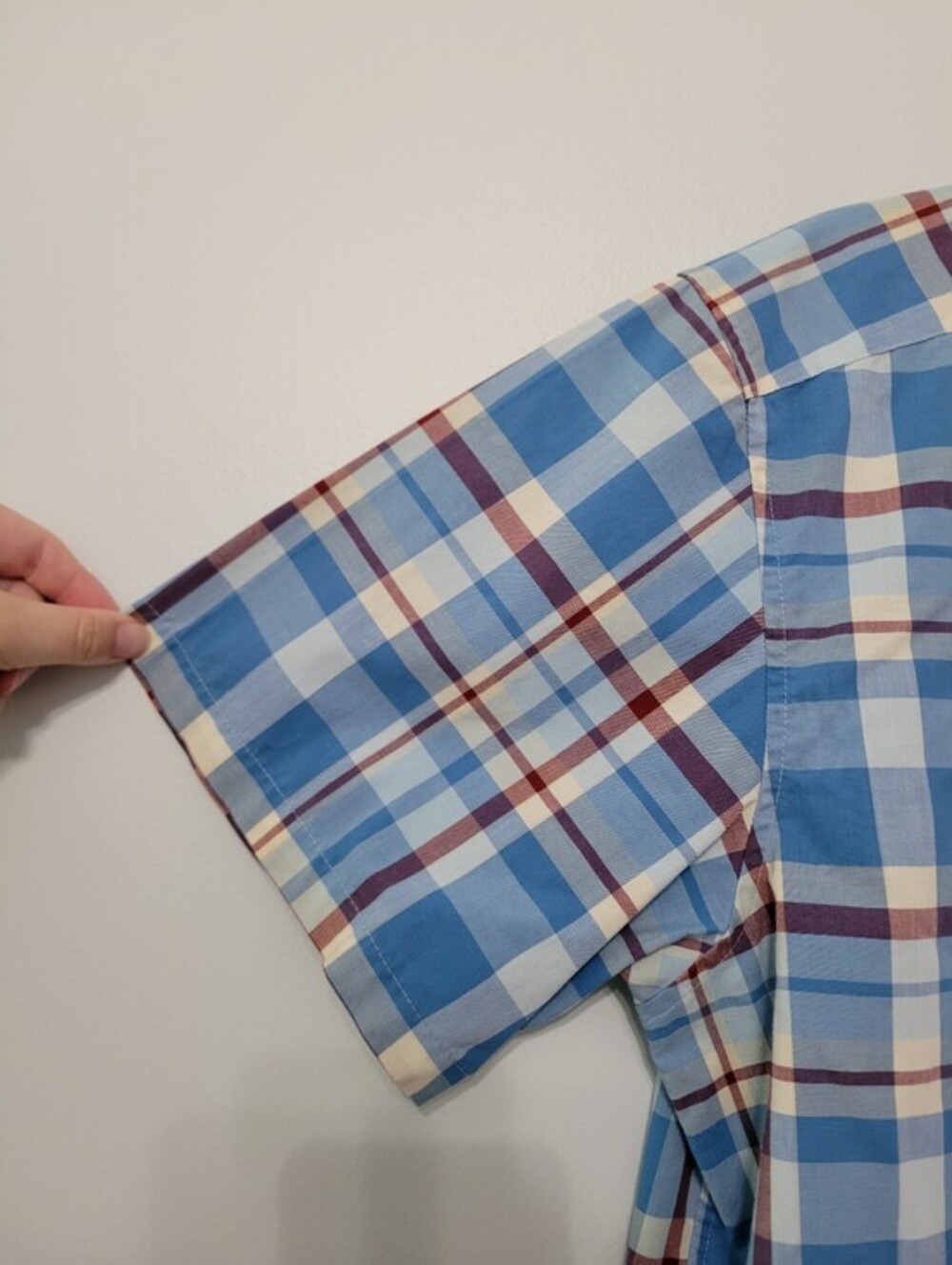 Patagonia Men's Fezzman Short Sleeve Button Down Shirt Size L Blue Red Plaid - Picture 2 of 9